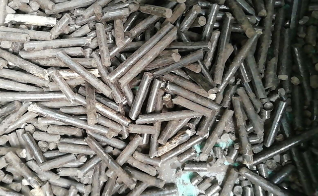 生物質蜜桃AV在线网址械加工的羊糞顆粒燃料