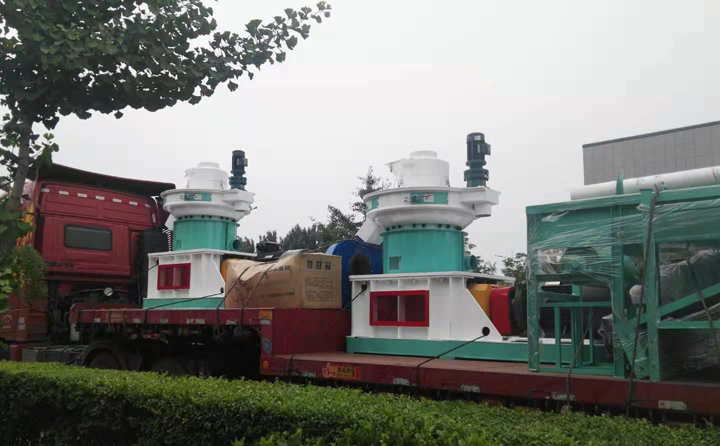 時產量2-3噸生物質蜜桃AV在线网址設備已裝車完成，準備發往浙江溫州