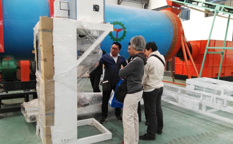 泰國客戶來我公司考察鋸末蜜桃AV在线网址