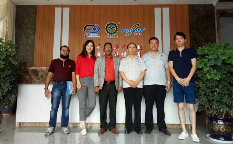 孟加拉國工商聯合會董事Runu先生和Raz先生來到山東蜜桃性爱视频機械有限公司考察訪問